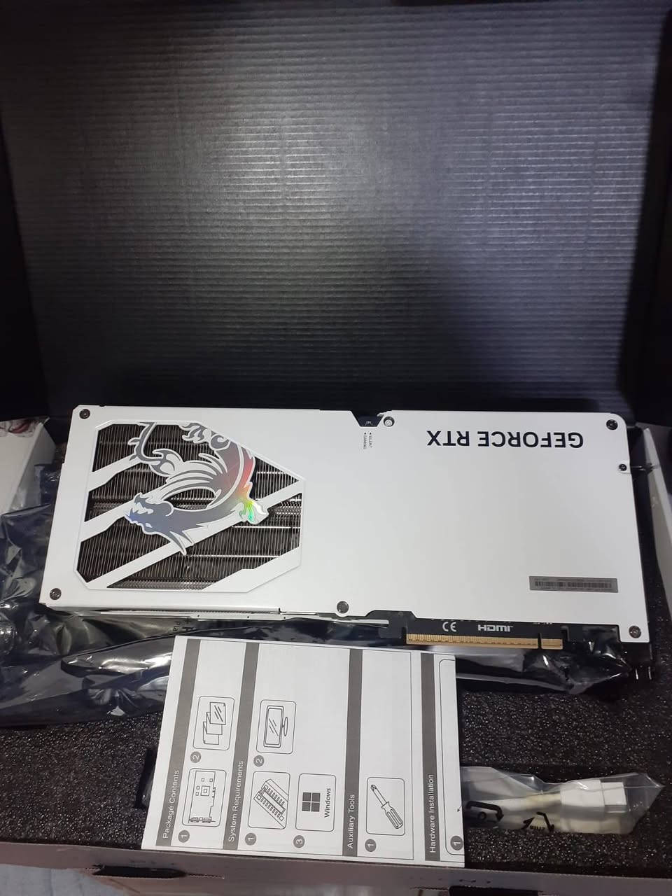 كارت شاشه جديد حرفيا مستخدم قليل
السعر
2195000
مليونين و195 الف

Rtx 5080 msi gaming x trio white


**إذا كنت صاحب هذا الإعلان وتريد حذفه لأي سبب، رجاءا أرسل رسالة إلى الدعم الفني**