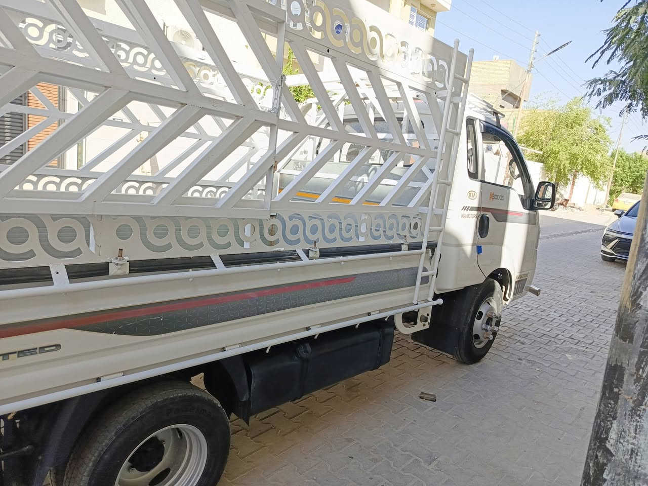 السلام عليكم كيه فحل للبيع مديل 2021  رقم السيارة قادسيه بسمي السيارة مكفوله كفاله عامه سنويه مجدده 2031 مكينه كير شاصي كفاله عامه سعر السيارة 160 وبيه مجال المكان السماوي قظاء الرميثه لستفسار هاذه رقمي ***********
