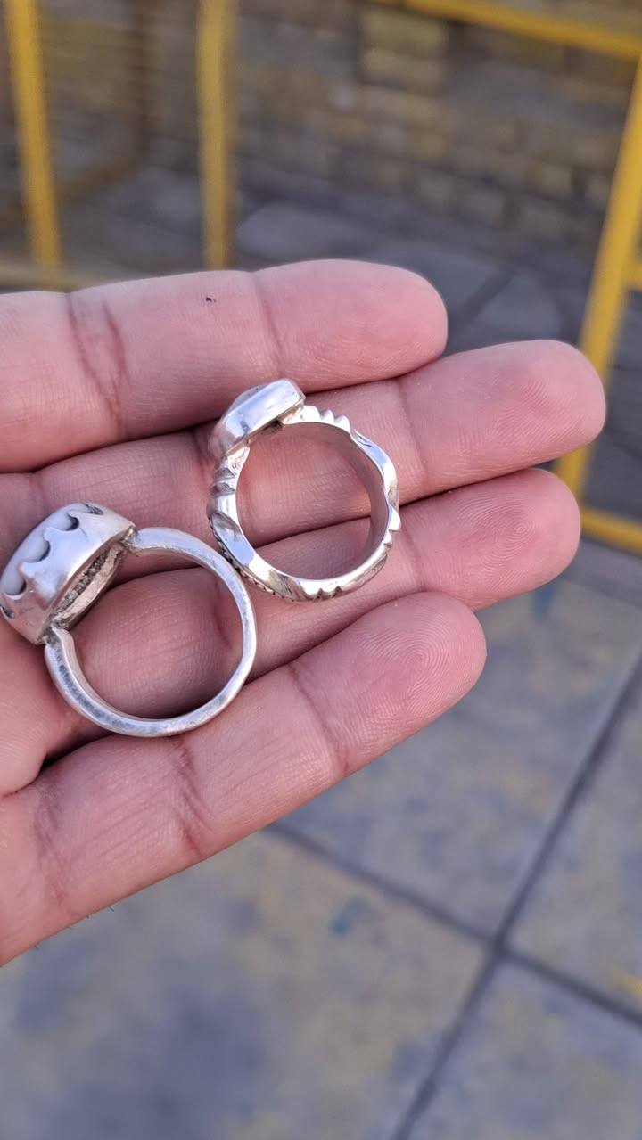 يا الله قطعتين يمانيات صياغات ثكيله 
سعر القطعه ١٥٠ الف مكاني بغداد مدينه الصدر لا يوجد لدي توصيل


**إذا كنت صاحب هذا الإعلان وتريد حذفه لأي سبب، رجاءا أرسل رسالة إلى الدعم الفني**