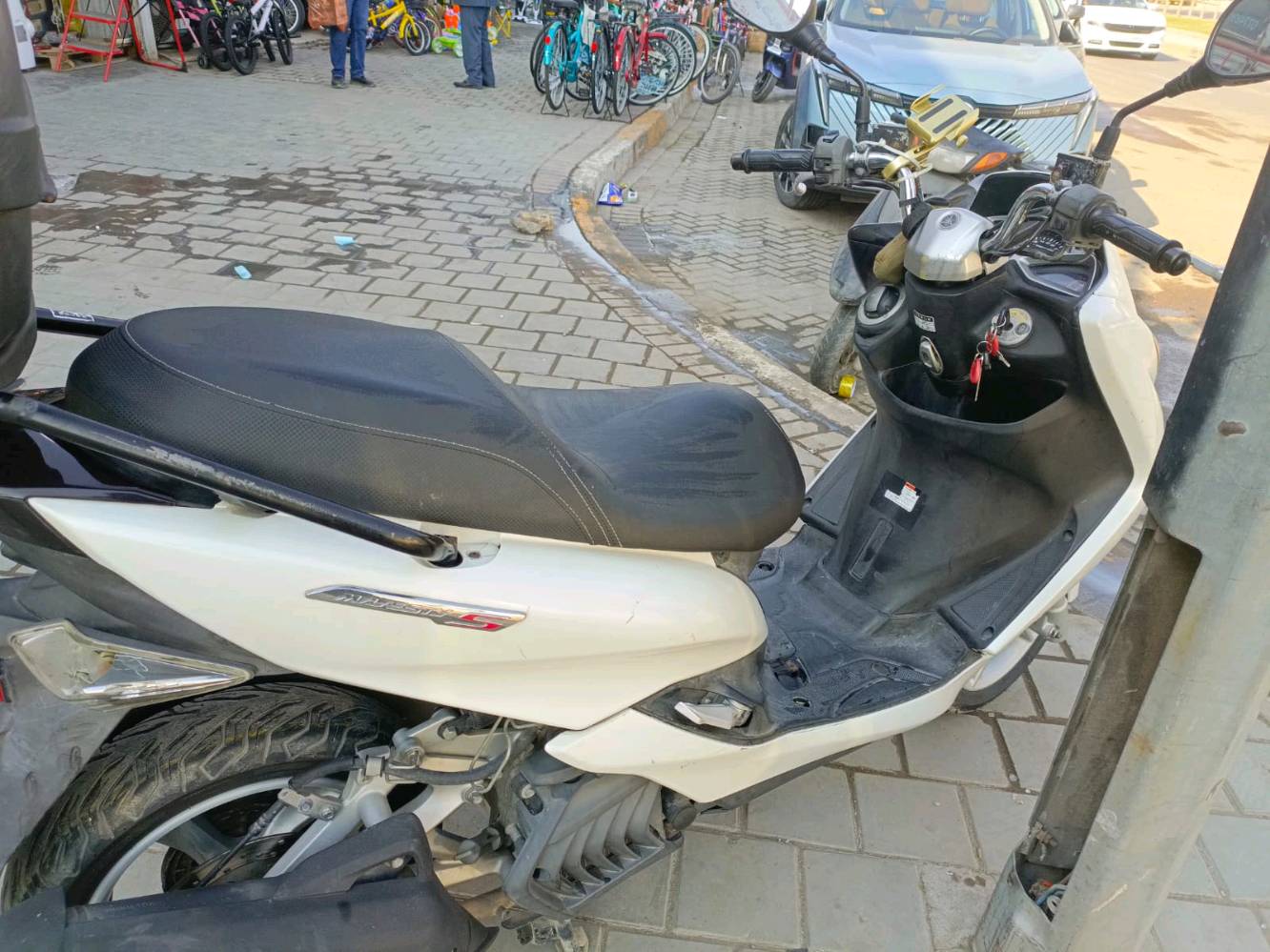 سلام عليكم دراجة يماها ماجستة S رمبة مكفولة من كلشي مثل ممذكور سعر ١٤ وبيه مجال بسيط 