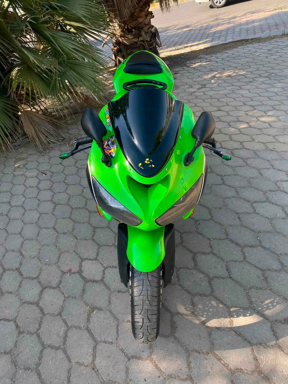 ﷽

‎‏ 🏍️ KAWASAKI NINJA ZX-6R 2006 للبيع
البجم العريض تجي 8 نوزلات مو 4
الدراجة وارد يابان نظيفة جداً و مكفولة 
محرك ما مفتوح شرط 🔒
الدراجة نشطة كلش بطناش 1.2.3 💨
مابيها اي نقص و الدراجة مسويلها ادامة نوزلات و بلكات و مجاول و فلتر و باتري و فيتبم كله جديد 🆕 
(يعني انسى شي اسمه عطل)
و بيها كم شغلة رياضية و ترتيبات 👌🏼
التزويد و الاضافات :
تهبيطة امامية 
كرون كاربون فايبر
قبضة للراكب الخلفي
جامة مضللة ⚫️
دبل مروحة للراديتر 
هدرز و صالنصة ماركة scorpion نسخة التيتانيوم صوتها طرب 🎼 
قاعدة رقم رياضية 
دهن جديد 🆕 
تايرات ميشيلن MICHELIN 🛞
الدراجة كاملة مكملة و كلشي مكفول و شغال 💯
السعر 30$ و بي مجال قليل
مكاني كركوك 📍
للاستفسار *********** 📲
الكلمة الطيبة صدقة 🤍
و تحياتي للجميع ♥️
