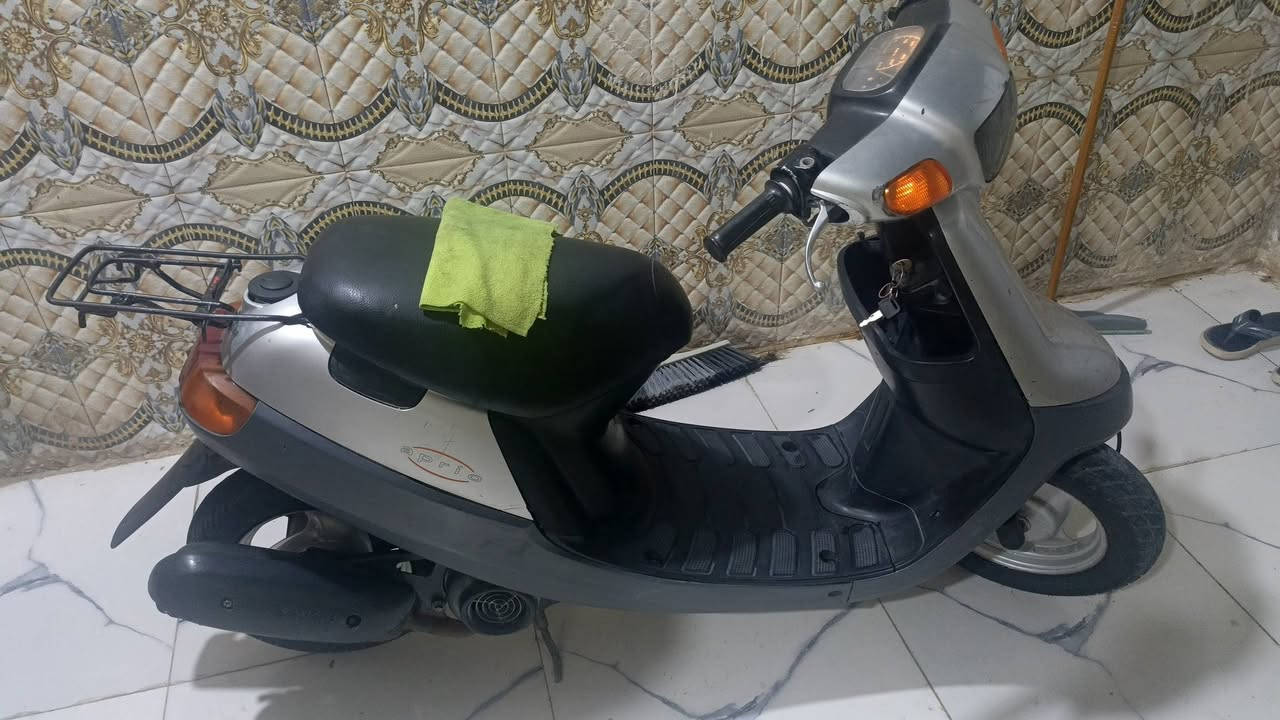 سلام عليكم دراجه بتره نضيفه تجي تفحص فحل خطين سعر خاص 078 802 37535
