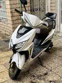 دراجه شحن نوع سكنس موديل 25 استعمال قليل وصل الشراء موجود 6 بطاريات كب...