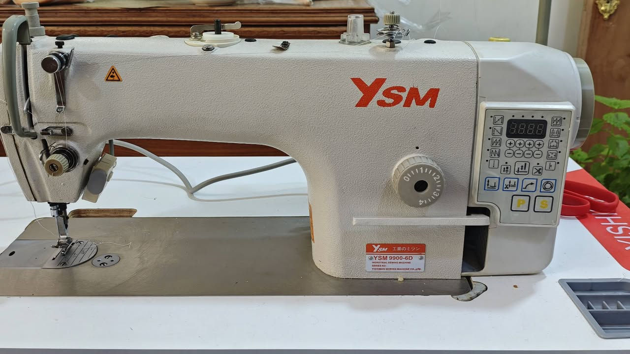 مكينة خياطة ysm  السلام عليكم مكينة حديثة وجديدة واستخدام محترفة  واقل من شهر سبب البيع لا يوجد مكان اله  والميز وياه وبيه استاند للبكرة وياه مكص اصلي خاص للقماش فقط السعر 350 الف نهايته  العنوان بغداد حي الجامعة ***********
