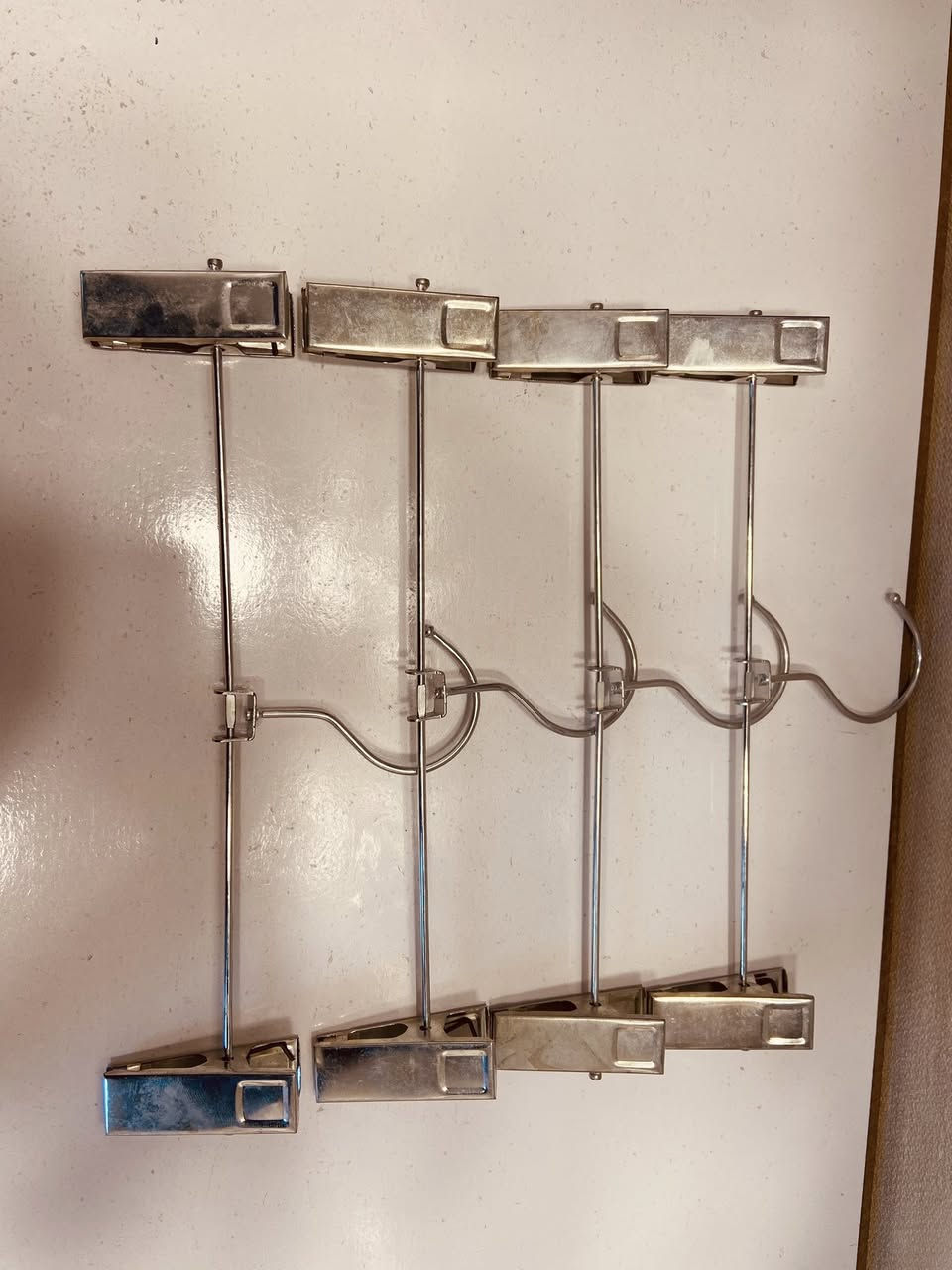 سلام عليكم تصفيه مال محل تعلاكه ملابس سعرهه 500 دينار
تعلاكه مال بنطرون او بجامه سعره القطعه الف دينار 
وموجود توصيل وهذا رقمي ***********
