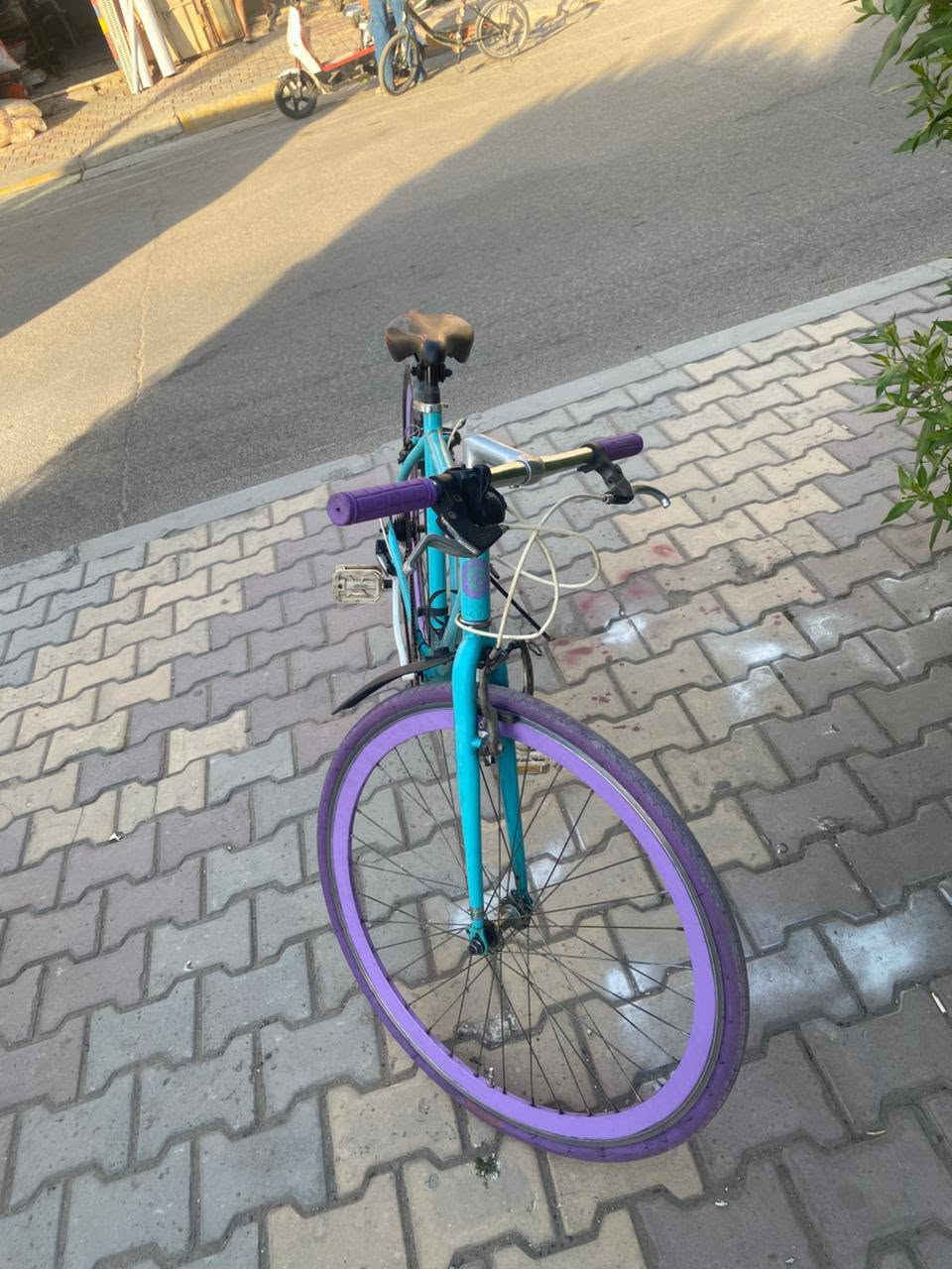 السلام عليكم 

للبيع بايسكل c700 
البايسكل الالمنيوم 

بايسكل ما بي اي شي نظافة فول 
كلشي موضح بالصور 
السعر 90 الف 
مكاني بغداد  الدورة


**إذا كنت صاحب هذا الإعلان وتريد حذفه لأي سبب، رجاءا أرسل رسالة إلى الدعم الفني**