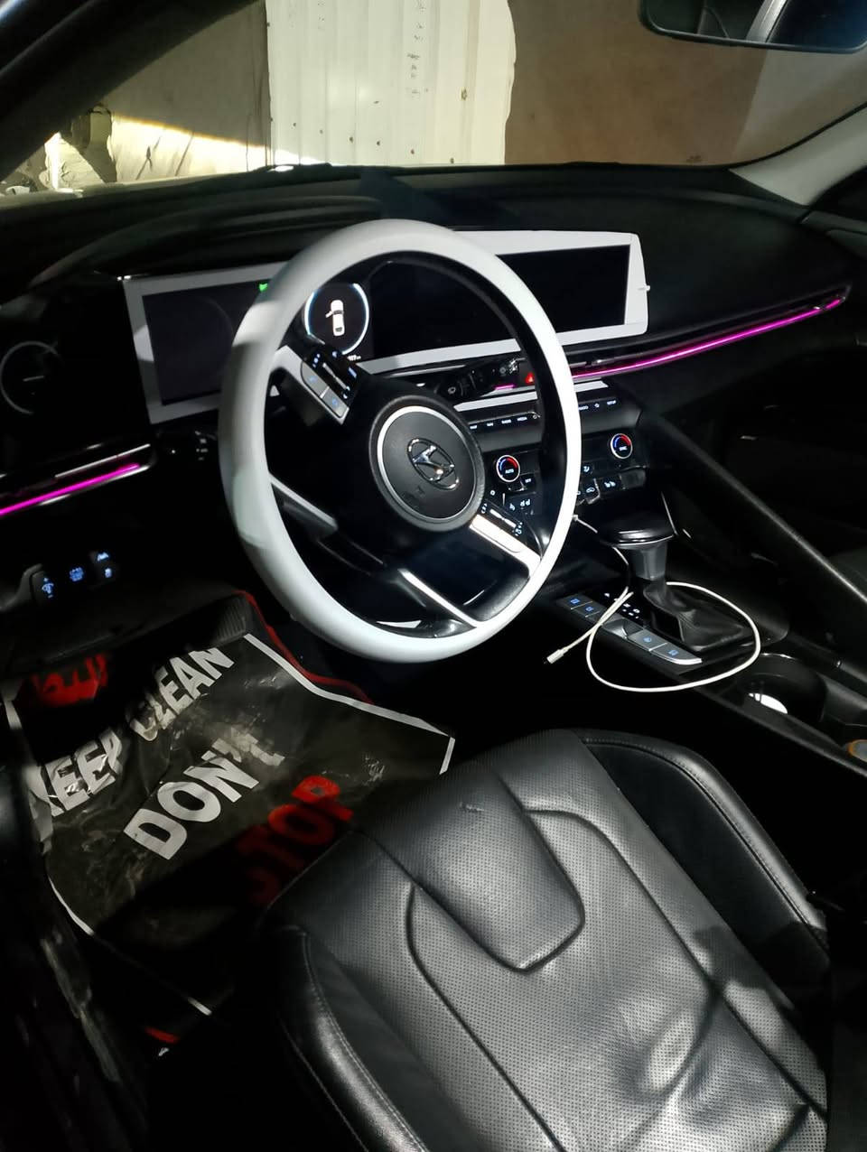 الانتره 2021 هايبر سعرها ب138 بيها مجال بسيط
 فول مواصفات 
لايت زنون 3عدسات
بك لايت لد متصل
تبريد مناخين
نقطه عمياء بل مري الجانبيه
فتحه بنورامه
كشنات جلد تدفئه تبريد
شاشه متصله دجتال
اشارة بلمري
رادار امامي 
حساسات خلفيه او جوانب
تحكمات ستيرن 
سياره بصمه 
سايد بريك دكمه بيها اربع قطع باب او جاملغ السايق او صبغ قليل بلبونيد او صبغ قليل بلباب الخلفي مال سايق
بيع او مراوس بجارجر موديل 2017 او 2018 وانطي فرق تفاصيل اكثر راسلني وبخدمتك


**إذا كنت صاحب هذا الإعلان وتريد حذفه لأي سبب، رجاءا أرسل رسالة إلى الدعم الفني**