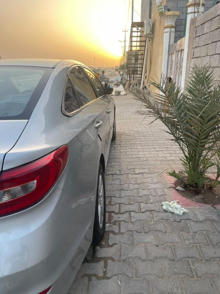 سوناتا 17 ادوات اصل غاز مامحورة سيارة نظيفة كلش مواصفاتها معروفه تبريد شغال ثلج ومكينه وكير كفالة مرقمة شمال طبق الاصل سنوية ورقم سعرها 60 وبيها مجال قليل مكلف بالنشر هاذ رقم راعيها (( ***********)) مكانها بصرة السيارة
