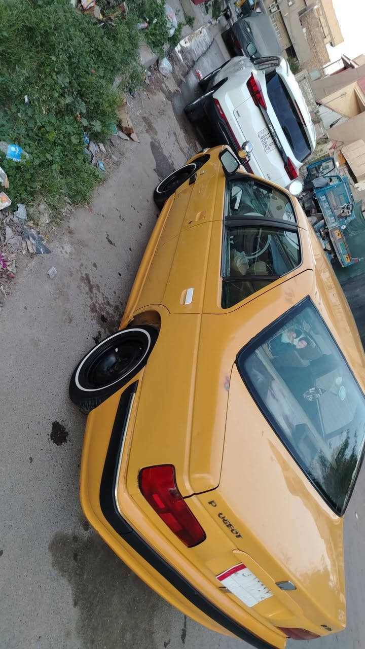 السلام عليكم سيارة بيجو بارص موديل 2015 نضيفة وبيها صفحة مصبوغه للجمالية السعر 45 وبيها مجال ما متواجد فقط علئ واتساب ***********
