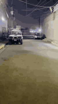 بيت للبيع   مساحه 100 / بغداد حي كوفه شارع صوره او مراوس بگاع مع الفرق
مقاببل عقارات السلطان  ثالث بيت عن شارع الصوره / *********** ستفسار خاص
