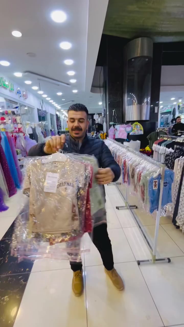 #على بركة الله وصل النه تراك برمودة ولادي خامة حجري اصلي درجة أولى تنزيلات ب ٤ الف الواحد بلاش البلاش 
متوفر بألوان وبقياسات من عمر سنه إلى ٣سنه 
العنوآن خانقين آلسوق مقابل عبود قصاب مول خانقين محلات سجاد دبي ***********🤳
