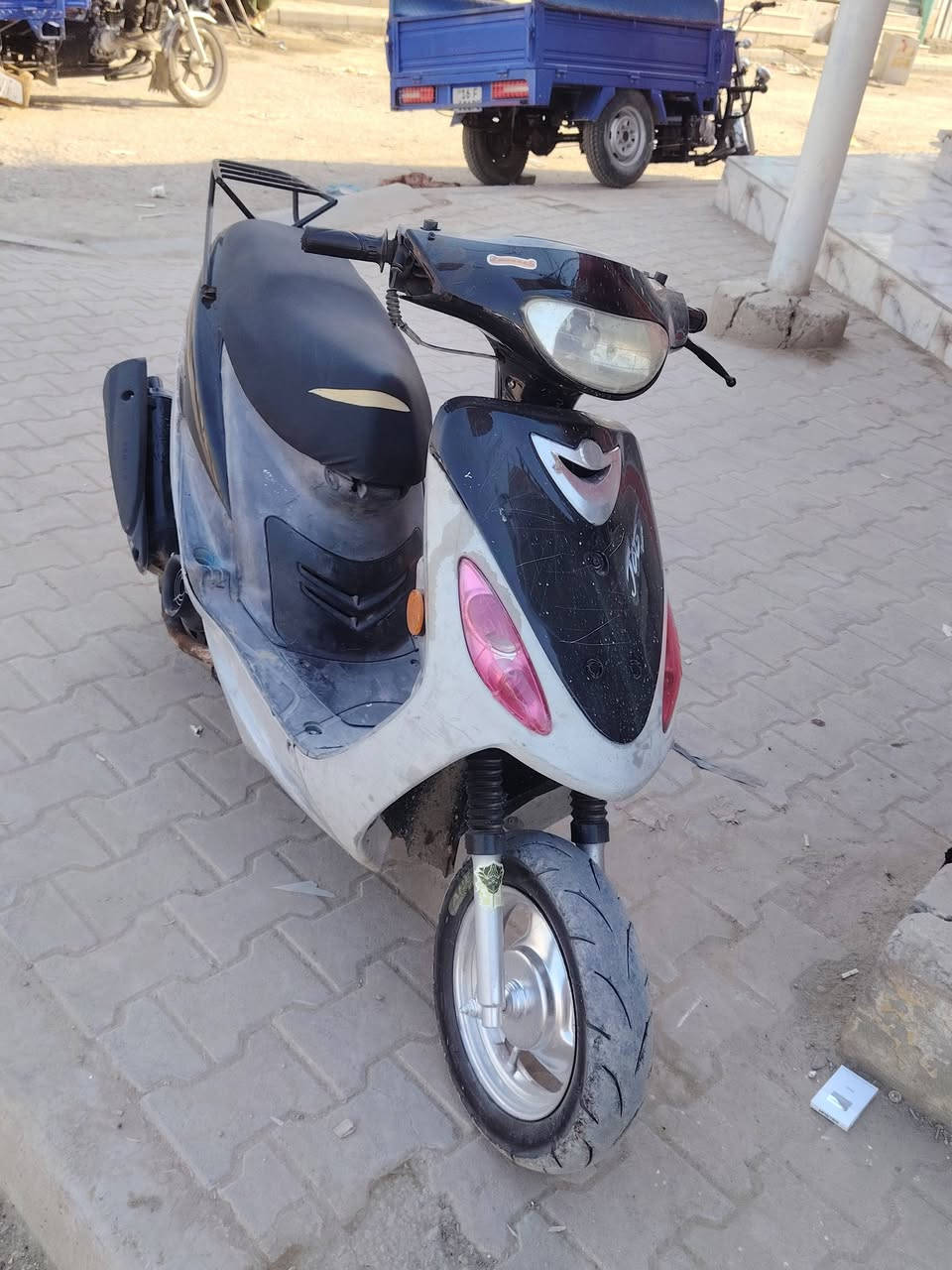 ماكس منغولي دراجه جاهزه بس سلف نقص مكان الديوانيه سعر 550  ***********
