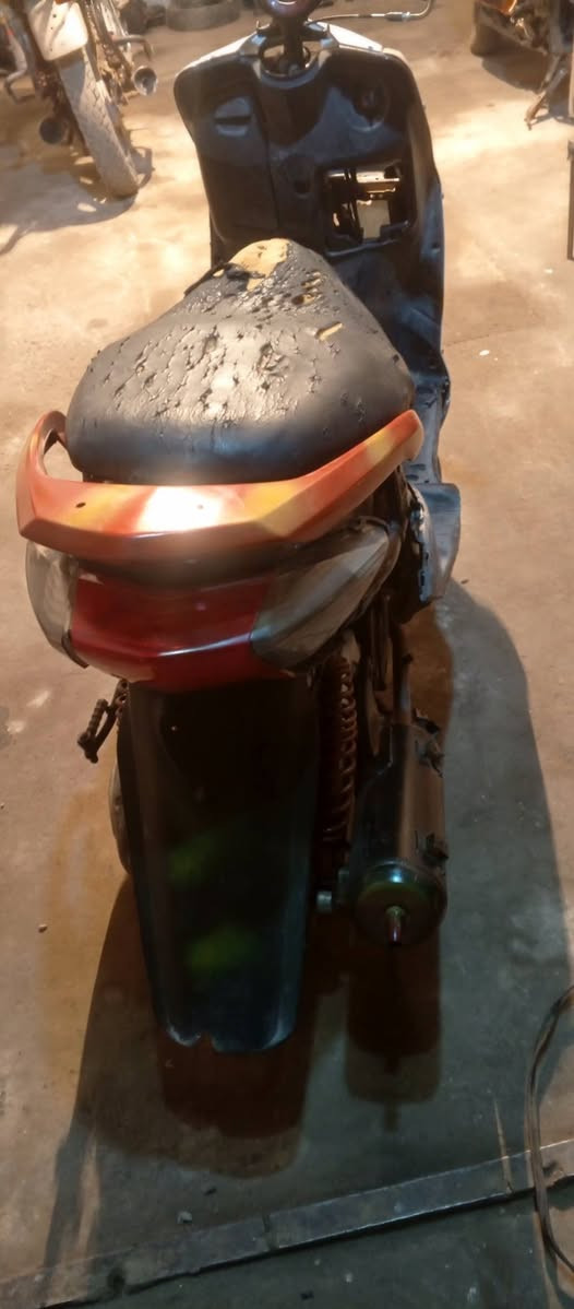 سلام عليكم دراجه للبيع سكنس
ياباني محرك وشلعه خير من لله دراجه رياضي
السعر 150 149 لتراسلني 

           *********** عنوان تقاطع القدس
