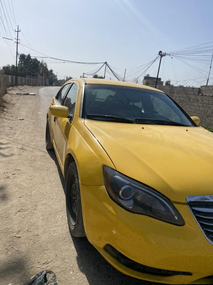 سي 200 موديل 2014 تكسي خطها بغداد كربلاء محرك 2400 مصفرة هيئة وغرامات رقم بابل إنكليزي بأسمي تحويل ثاني يوم السعر 72 مكاني  بغداد للتواصل ***********
