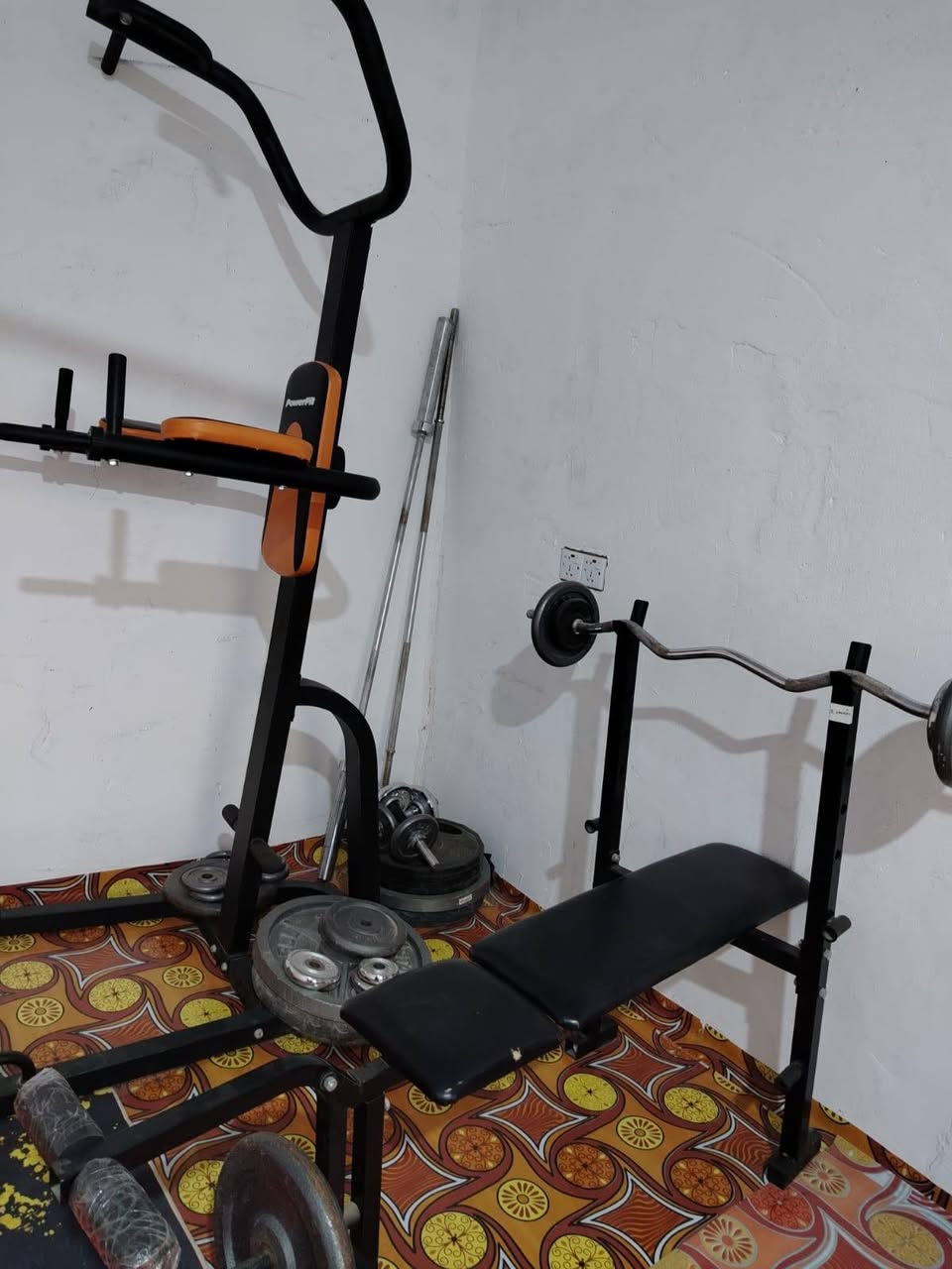 قاعه حديد في البيت للبيع السعر 450
وتساب ***********   اتصال ***********
