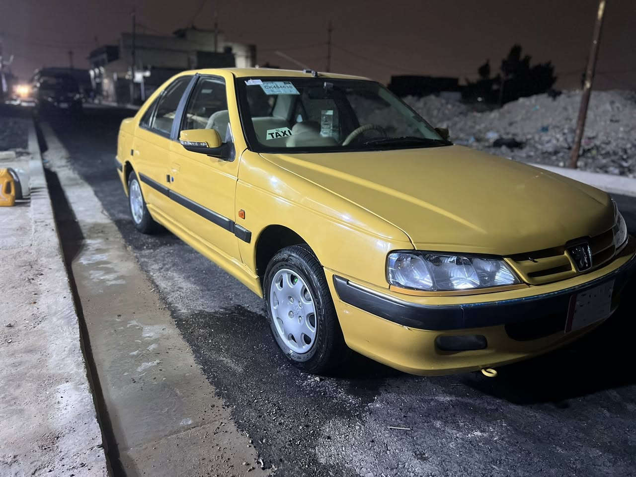 سلام عليكم بارص 15 مصفره هيىه وغرامات سنويه لغايه 27 بس ملاحضه سنويه تالفه ومطلع جديده بسمنه مكينه كير فرنسي خير من الله لا صرف ولا بخار حداده امامي خلفي جديد تخم تاير جديد تبريد شغال عوزه كفخه غاز بيه طخات وصبغنه بيه مكانات كهربائيته كله شغاله سنتر لوك شغال مكاني بغداد حي اور ….***********..السعر 37 وبيه مجال حك الجيه
