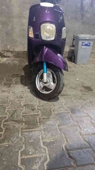 السلام عليكم دراجة بوليس مكينة ما مفتوحة خير من الله عوزها شخاطة لسلف كهربائيات شغالة رايدها 600بيها مجال أو مراوس بسكنس  ***********
