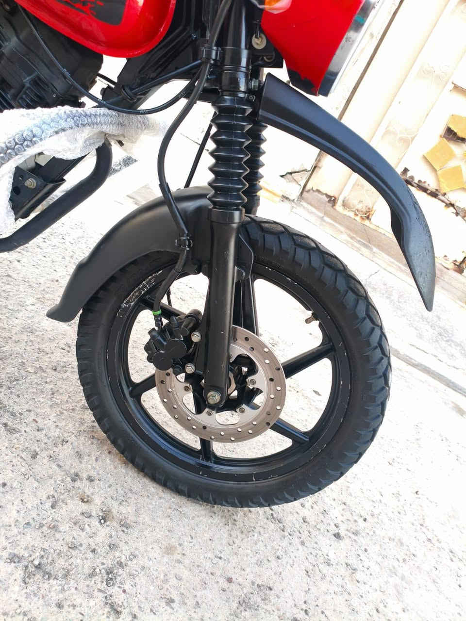 بوكسر موديل 23 مرقم بسمي تحويل ثاني يوم مكفوله ماشيه 17الف تايرات جوبلس وجدد دهن ليكي مولي ومابيهه اي نقص جيب فيتر وفحص العنوان بغداد السيديه ***********
