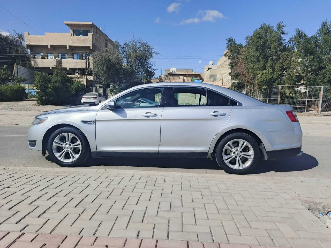 تورس 2013 رقم نجف تحويل ثاني يوم
مكاني بغداد حي الجهاد
مكينه وكير وحداديه وتخم تاير ومشط ستيرن كلهن جديد وبعد هوايه مبدل بيهه شغلات 
السياره معمره بالجديد 
اكو قطع صابغهه للجماليه بدون حادث 
ومن امريكا حادثها جاملغ وبنيد 
السياره مال جناي متصرف عليهه 
السعر 88 وبيهه مجال بسيط 
للاستفسار ***********
