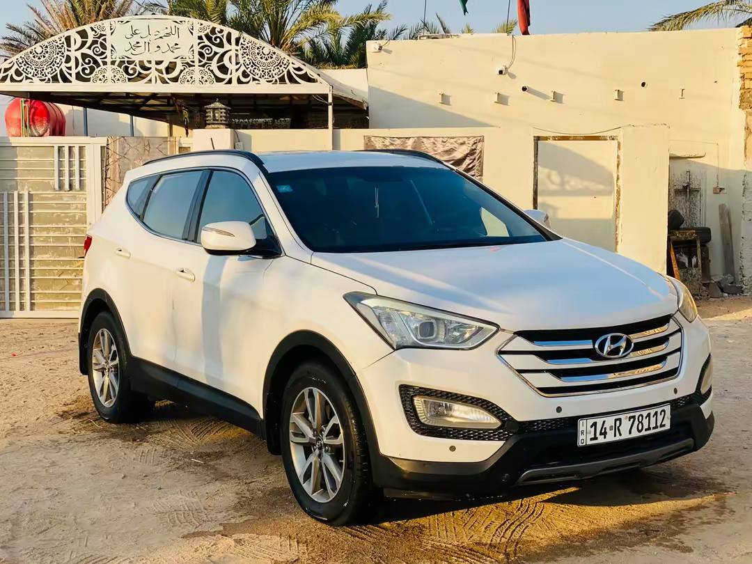 (سلام عليكم)
هونداي سنتافي 
خليجي مكفوله كفاله 
موديل 2014 /4سلندر 
فول مواصفات حساسات خلفي حساس امامي شاير بل مري كامرا شاشه حجم كبير  كشنات جلد كشن كهرباء /7راكب /4سلندر 
3قطع تبريد 
سياره وضع شركه ماشه 150حقيقي 
محرك كير حدادي تخم تاير جديد تبريد ثلج /
السعر 168$
مكان سياره ناصريه غراف 
الستفسأر الرقم (***********) (***********)
