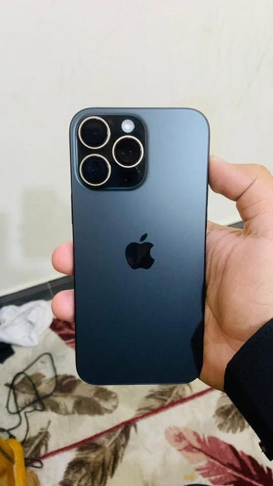 السلام عليكم
ايفون 16pro max 
ذاكره 256 
بطاريه 89
كامل ملحقات
(فقط مبدل شاشه  تخبل )
شرق  اوسط جهاز اذه مو اخو جديد انطيكيا بلاش ❤️‍🔥🔥  
جهاز نظافته 💯🔥❤️‍🔥
جهاز تاخذه عل فحص بشرط
تفاصيل اكثر عل جهاز تصال عل رقم
 ***********
مكاني بغداد الدوره ☑️ 
السعر 1050  قفل ☑️
