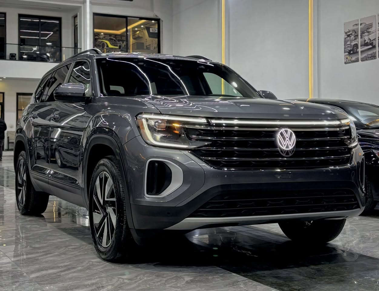 فولگس  واگن اطلس  موصفات Se
7 راكب  موديل  2025
ماشي  22000mi سياره  4x4 دبل  اكسل 
سياره  بس قطع واحد  صبغ  بدون  دواخل 
عنوان اربيل  
***********
سعر 275$
