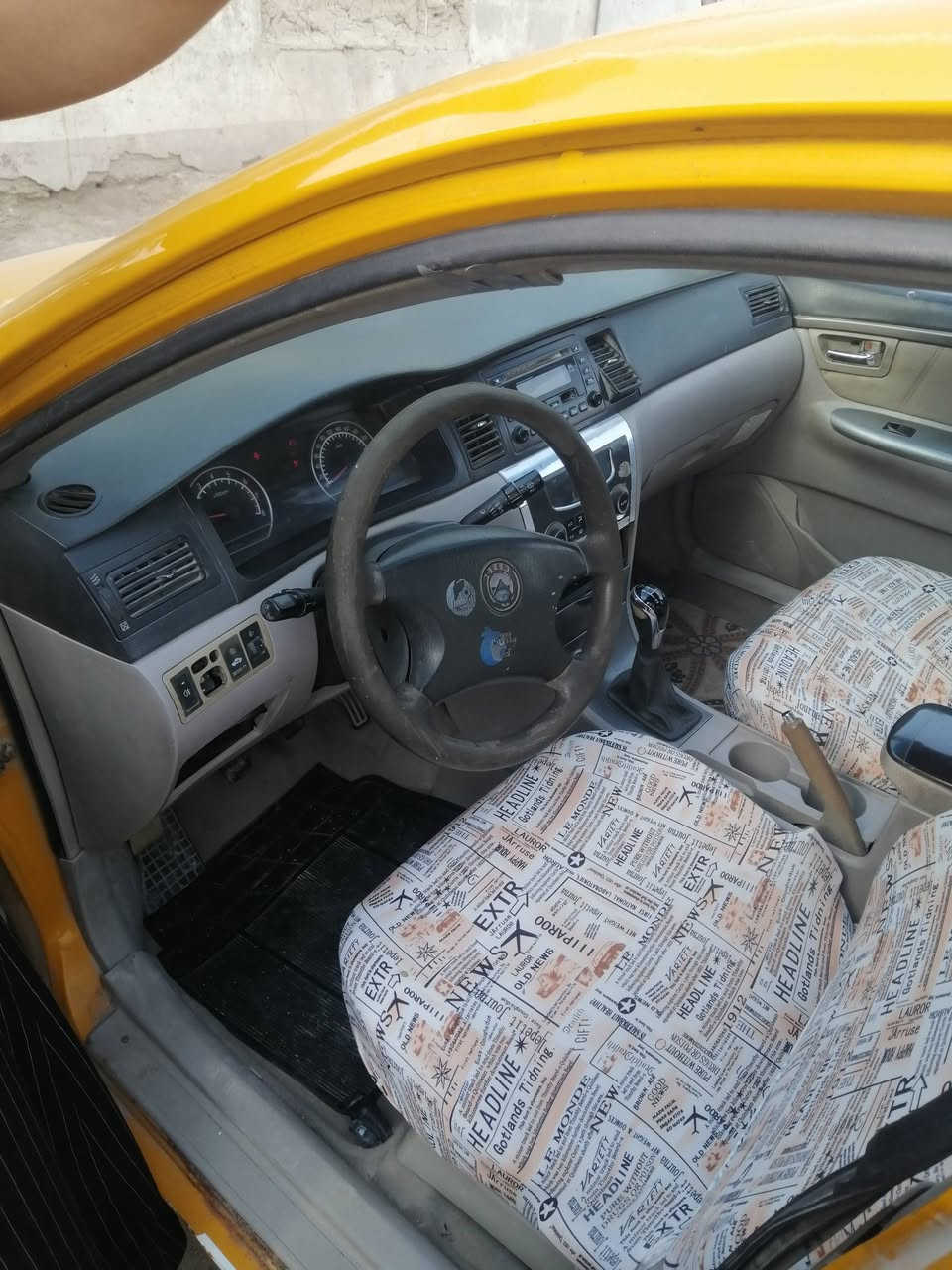 سلام عليكم سياره جيلي 2012 كير ومحرك نضيفات رقم بصرة احمر سنويه منتهيه السعر 12 ورقه وبيه مجال. الاستفسار واتساب واتصال الرقم. ***********
