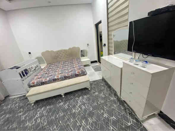 غرفة النوم تركي ٨قطع حيل نضيف سعر ٢٠٠ ألاف عنوان دهوك بروشك ت*********** دهوك
