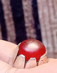 ياقوت يماني • قطع مدور • قديم
