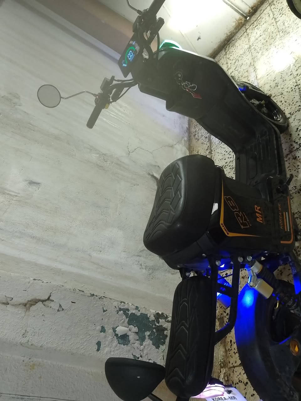 السلام عليكم 
ماطور شحن للبيع R8 مديل 2025
من شركة كوريا مار
موصفات معروفه. 6 بطاريات دبل 32 
 بي كسر بل طبق مال الشاشة الظهر مالو 
السعر 450 و بي مجال للطيبين مكاني موصل حي الرفاعي 
التواصل مراسلة الصفحة او الرقم ***********
ملاحظة الرقم بي واتساب..
