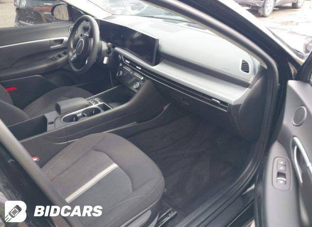 السلام عليكم صول للبيع موديل ١٧ اللون رصاصي حادث خفيف كما مبين بالصور  السعر ١١٠ وبي مجال ***********
