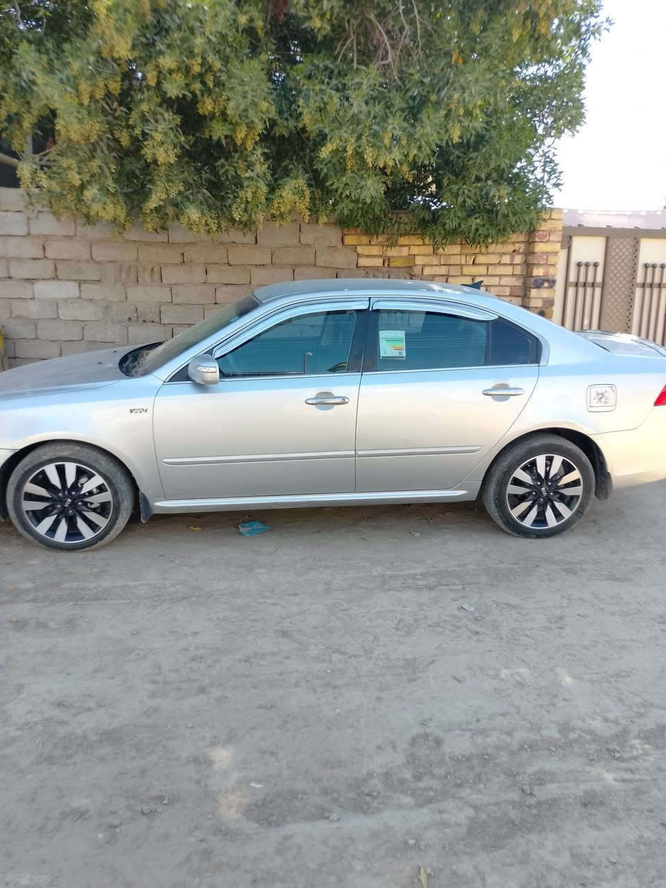 اوبتمه 10 لوتز مكينه2000 كوريه تخم تاير حداديه ومكين وتبريد وكير وكهربات كفاله رقم انكليزي . جاملغ المامي بيه جراد فقط المكان بابل الحمزه الغربي ،،،،،***********
