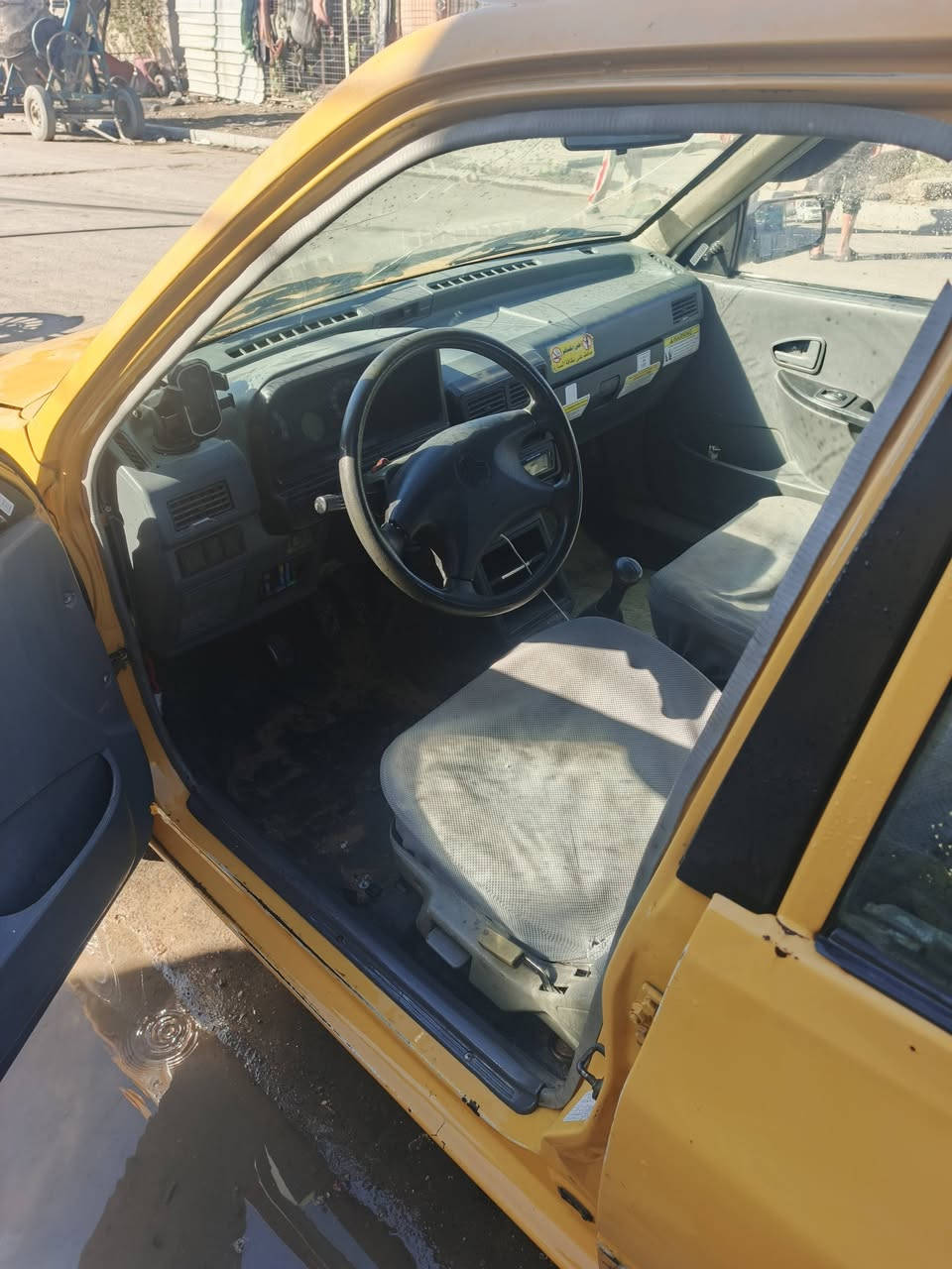 سلام عليكم سايبه موديل ١١سياره كير ومكينه جديده هئيه وغرامه مصفره سياره بيها نقوصات بصيطه مكانها شعب حي جزائر السعر ٢٤وبيها مجال حق الجيه للاستفسار ***********
