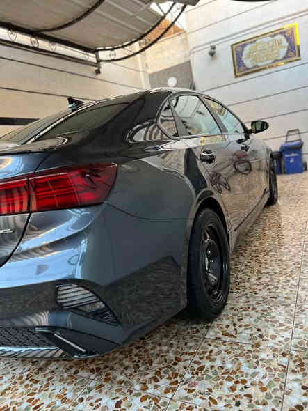 السلام عليكم عندي فورتي ٢٠٢٤ السياره حادثها فقط دعاميه بدون قطره صبغ ولاتبديل مواصفاتها فول ١/١ بصمه فتحه شاشه جبيره رادار امامي خلفي توقف ذاتي نقطه عمياء كراسي كهرباء + تدفئه تبريد بك لايت لد مكينه ٢٠٠٠ دوش اشاير مري كشنات جلد مختمه GT قطعتين تبريد تبريد شاشه السياره اعله فئه GTمكاني بل سيديه للستفسار *********** السعر ١٨٧ ملاحظه السياره اني مستوردها ومرقمها عله ايدي بغداد
