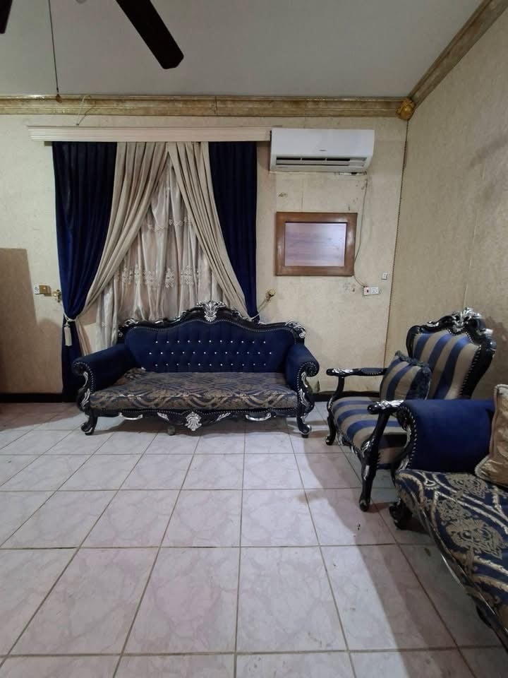 منزل للإيجار البصره البراضعية 
5 غرف مناوم مؤثث جزئي 
