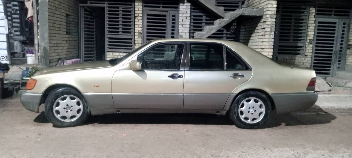 السلام عليكم ورحمه الله وبركاته للبيع سياره مارسيدس شبح موديل92نظيفه العنوان بغدادالبياع الاتصال***********
