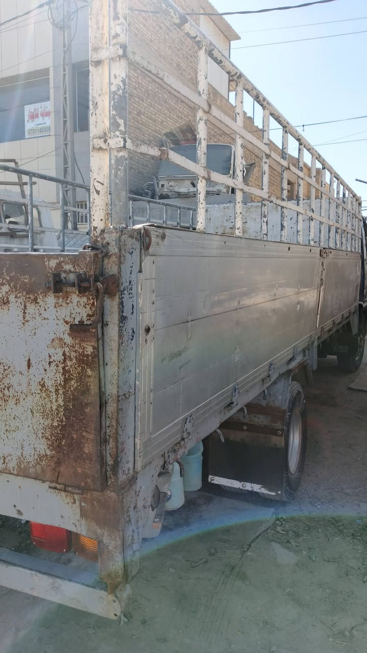 السلام عليكم ورحمه الله وبركاته 
بدي هينو طول سته اله عشره قطعتين محجر بوري للبيع مكان حله شارع 80 استفسار ***********
