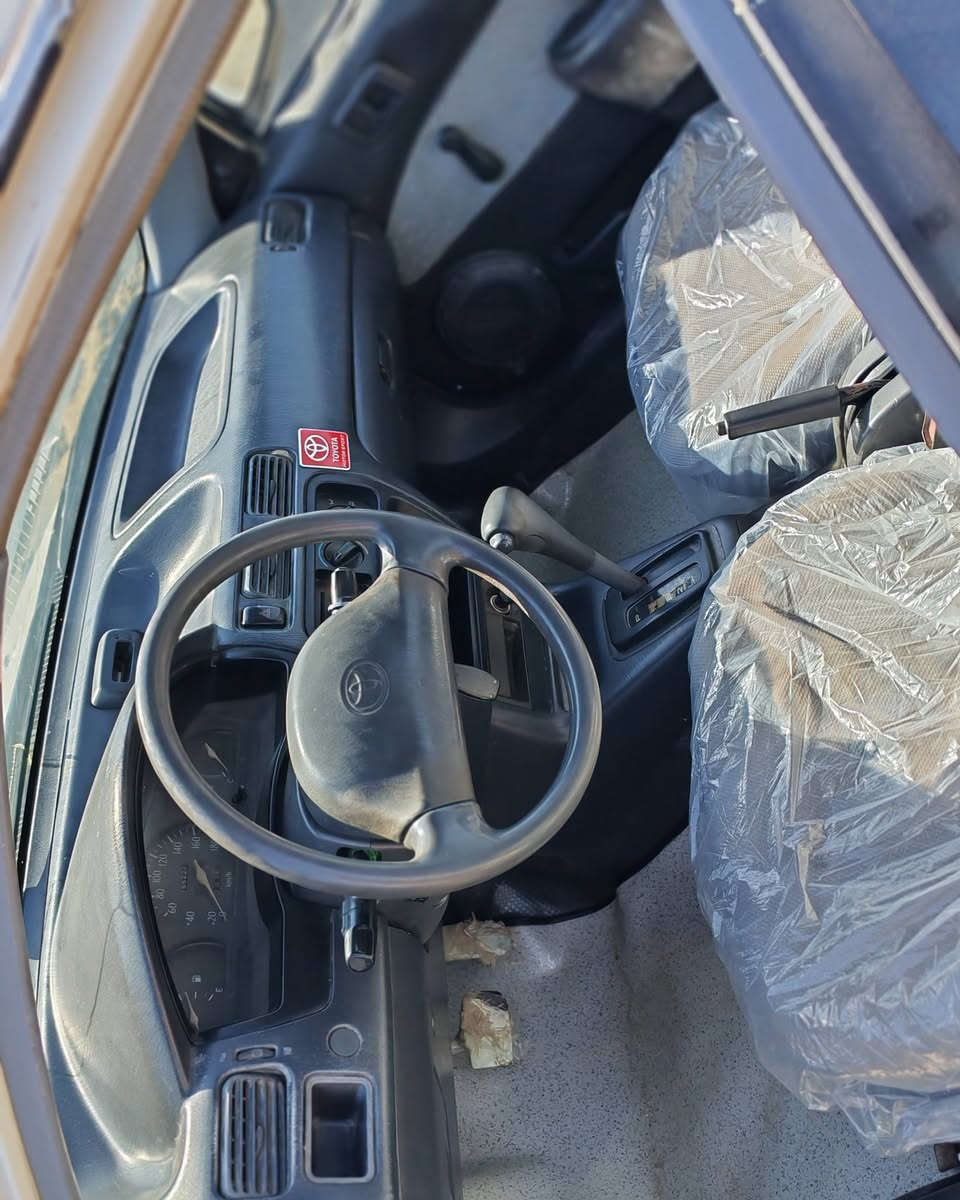 سلام عليكم كورلاه تيرسل للبيع موديل 97 كير مكينه شرط  السياره جاهزه مابيه اي نقص سنويه ل 30 رقم بغداد مشروع وطني السعر 45 مكان ناصريه مركز ***********
