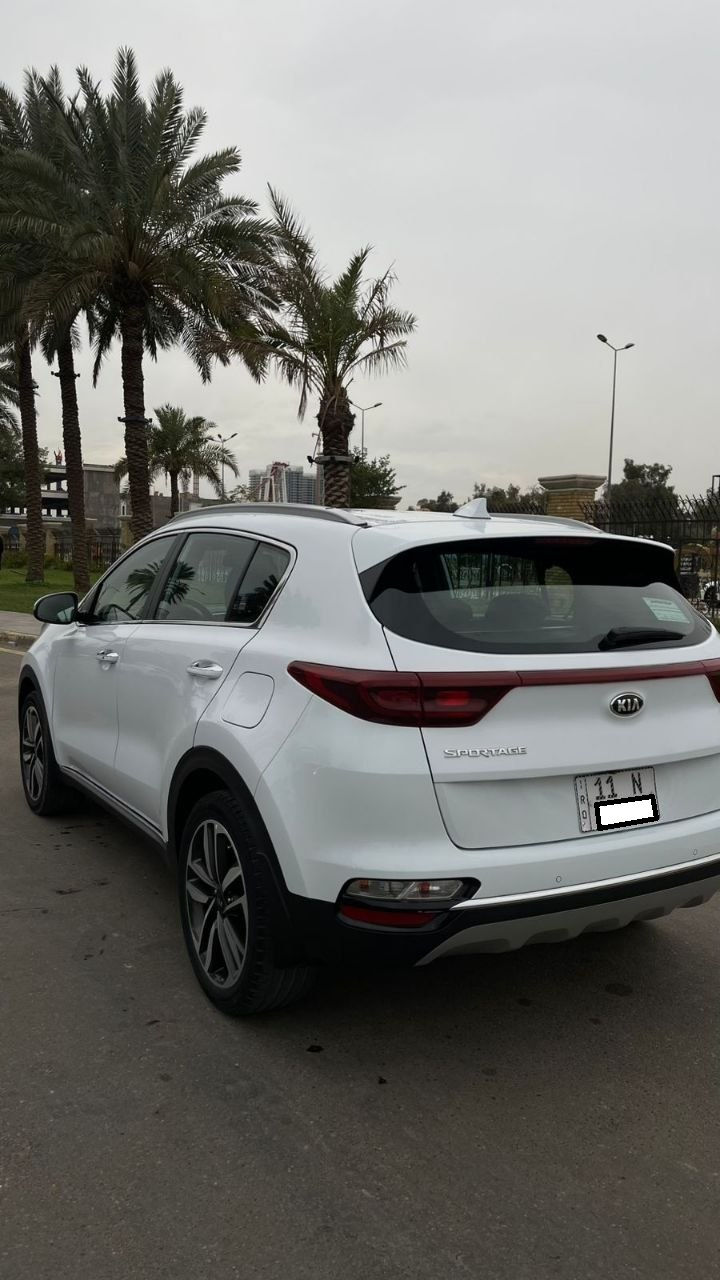 كيا سبورتج 2021 خليجي رقم بغداد وباسمي ضمان الدولية 

تحكم استيرن فول 

بصمة تشغيل وابواب 

تشغيل عن بعد 

شاشة كاربلي اصلية  

تبريد خلفي 

كراسي كهرباء

حساس امامي وخلفي 

مري شفط واشاير بالمري 

كامرة دوارة 

نفكيشن 

وباقي المواصفات معروفة 

السيارة جديدة وبدون صبغ وبدون بارد  بيهه كم رصعة صغيرة 

للبيع بسعر 19500$ بيهه مجال بسيط 

الاتصال على هاتف *********** علما السيارة باسمي وتحويل مباشر بنفس اليوم 

العنوان /بغداد
