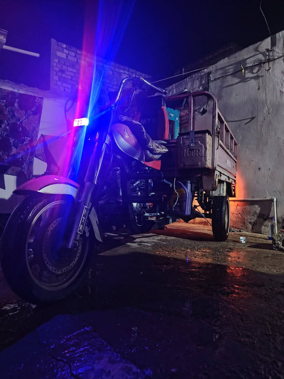 سلام عليكم شباب ستوته لبيع مديل 17محرك صار 15يوم من شاده كهربايات كله جدد ستوته متعوب عليه الله شاهد نضيفه من ركبه ولحيم كلشي ما بيه مكاني نجف كوفه ***********
