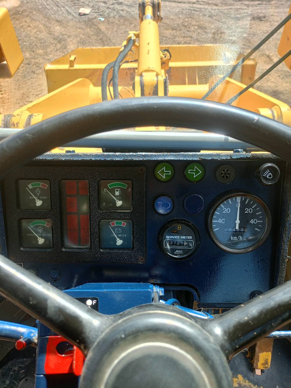 شفل كوماتسو WA70 دخول جديد منفيس موديل 2019 شفل كفاله عامه زيرو عل وضع شركة تفاصيل اكثر اتصل 