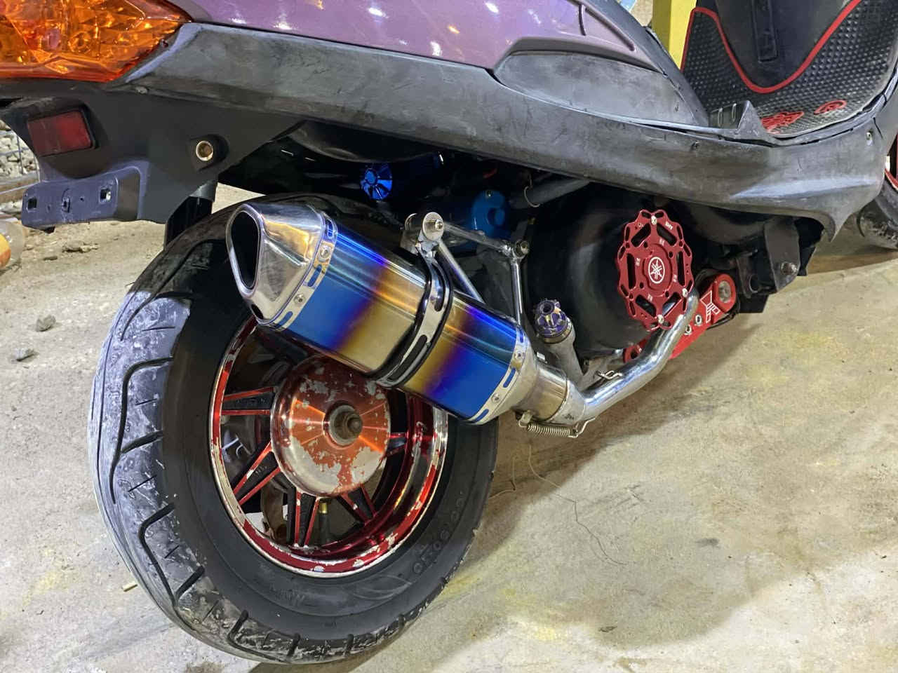 السلام عليكم دراجه ل بيع الدراجه سلف عطلان والهندر مسلك تحطلهه سلف تشتغل ابيع على  الموجود السعر خاص او النتصال على الرقم ***********
