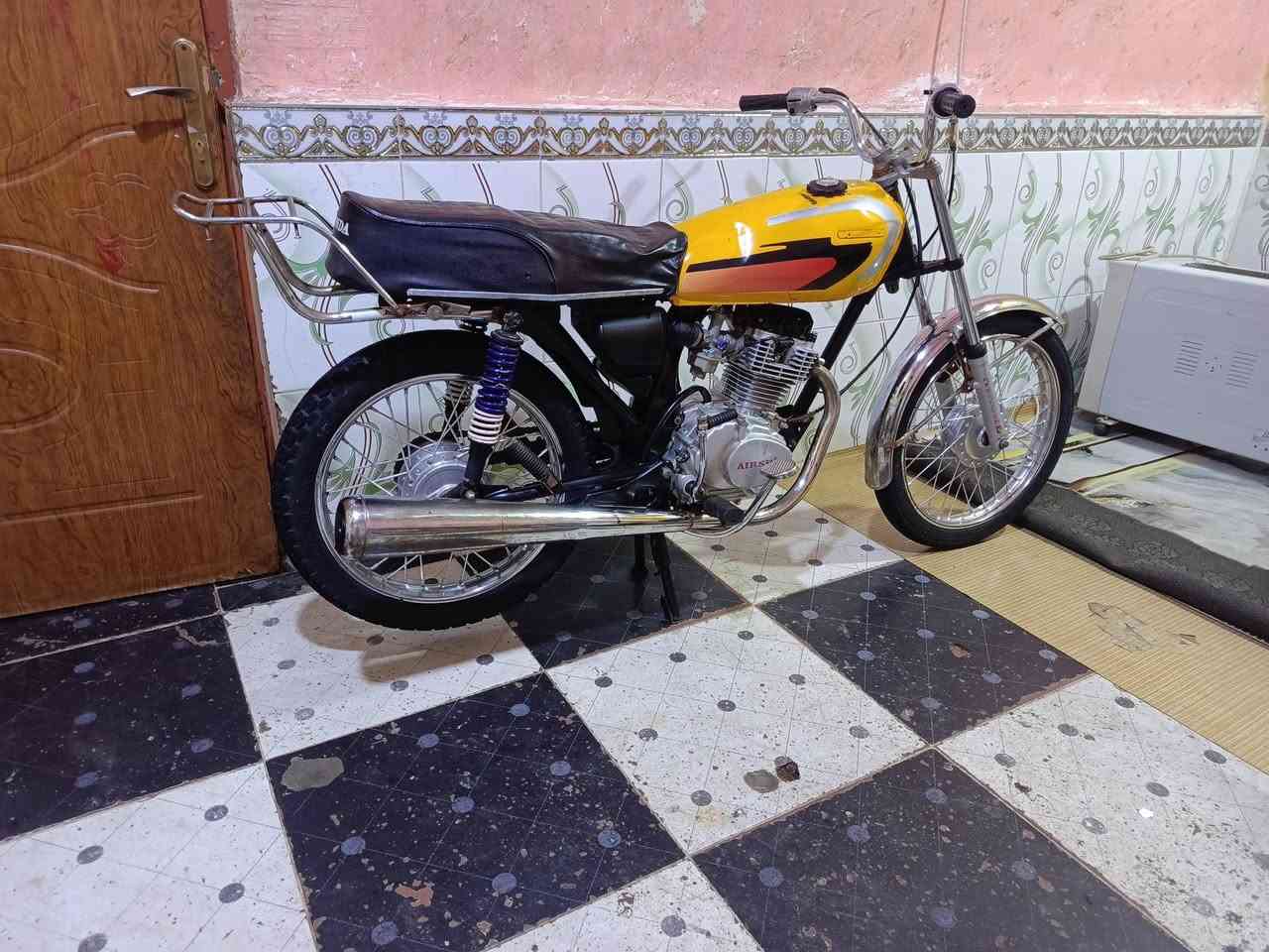 السلام عليكم دراجه للبيع ادوات مكاني بصره القبله السعر 400 الموديل 22//***********
