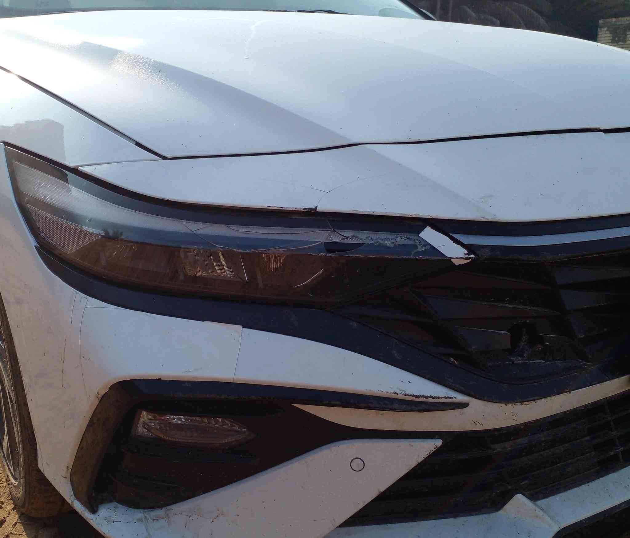 ٢٥ محرك الفين كوري الصلي تشغيل عن بعد فول مواصفات رقم بابل جديد بسمي مكانه سياره كربلاء ماشيه ١٢الف بس اليت مكسور كدامكم  سعر ١٩٥ سياره جديد اريد ابيع عندي بنيان بيت ومحتاج فلوس ***********
