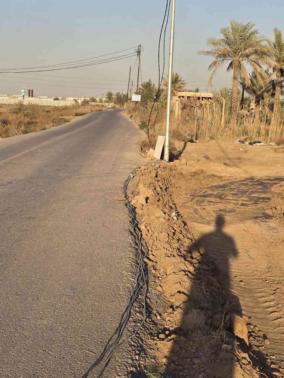 السلام عليكم ورحمة الله وبركاته
قطعه أرض سند 25 تحويل طابو المدائن  السند الكلي 5 دونم المساحه 2 دونمين. على شارع رئسي تبليط. اول دونم ركن وجه 35.30  النزال 68 متر. شارع فرعي 7 متر  دونم الثاني حسب الطلب من 500 متر وفوك  يعني نص دونم او 500 متر او ربع دونم. الأسعار مناسبه جدآ  شارع يربط الجعاره بمدينه بسمايه. الخدمات كامله ماء كهرباء تبليط  العنوان بغداد المدائن منطقه الجعاره قرب مستوصف الجعاره الاستفسار أكثر اتصل *********** *********** ابو عيسى
