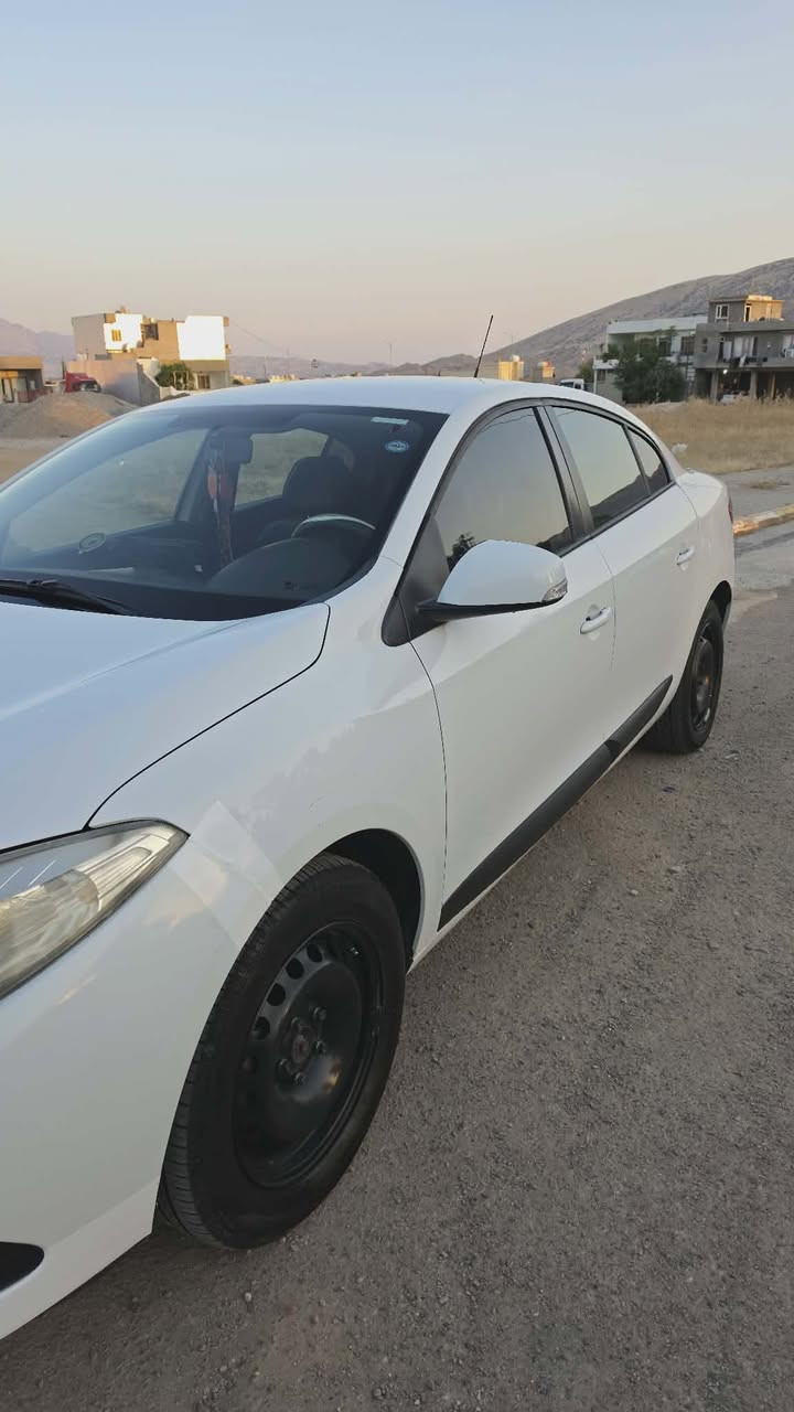ڕینو فلونس ٢٠١٦
کارەبای و تەقە و ڕەقە بەشەرت 
مەکینە و گێڕ بەشەرت 
بۆیاخی نیە 
سەنەوی  تا ٢٠٢٩

*********** ڤایبەرو واتس ئەپ
