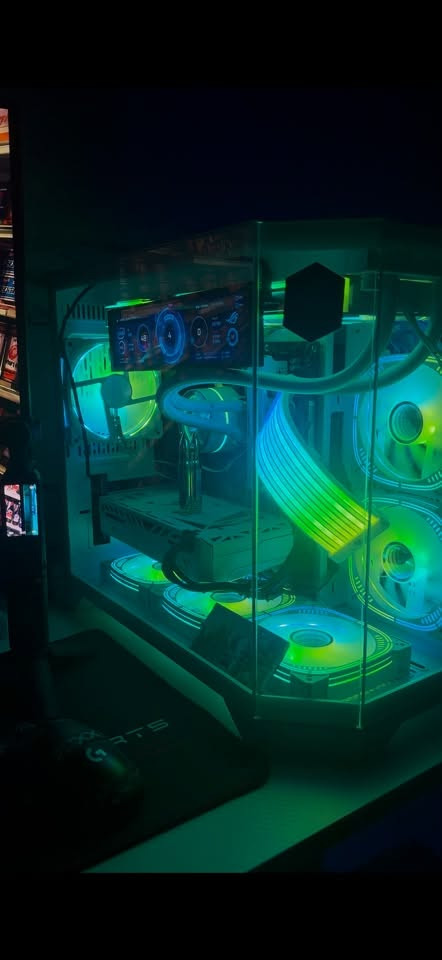 تجميعة للبيع مع كامل الملحقات 
Ryzen 7 5700x3d
ابيض RTX 3060 12gb
M.B B550 aorus elite
مبرد مائي 360 ابيض 3 فان RGB 
RAM 32GB 
M.2 WD BLACK gen4 5150mb/s 1T
SSD ADATA 3D 256gb
SSD Xragdisk 480GB
PWER 1850W
RGB ابيض 6 فان case wijcoolman
شاشة سامسونج 32 أنش مقوسة 165
ماوس لوجتك 2 G PRO X2 Superlight
سماعة لوجتك 9935
كيبورد لوجتك g715 بي ار جي بي
استاند سماعه RGB بي منافذ USB عدد 2 ومنفذ تايب سي واحد
لمس fifine RGB مايك 
 ساعة رقميه داتشو 
جوستك xbox G7 pro احترافي 
جوستك من شركة هوكو واير لس احترافي 
مسند كيبورد لراحة اليد
ماوس باد حجم كبير جداً عدد 2 
ميز كيمنك احترافي RGB ابيض مع حامل للسماعة وحامل للكوب الطول مترين و20 
مع كرسي كيمنك مساج extreme zero pro لو ازرق وابيض 
سبيكر من شركة REDRAGON RGB لون ابيض 
مع شاشة داخل الكيس لعرض معلومات الحرارة وجميع التفاصيل حجم 9.2 انج لو اسود من شركة TURING 
مع USB  wifi 7 احدث جيل 
مع يو بي اس 1KV اونلاين من شركة فاربر 
مع باورسبلاي اضافي SILENT PRO Gold 1000W 
80 plus gold 
المكان كربلاء 
ملاحظة مابيع قطعة وحدة ابيع التجميعه ويا غراضها كلها 
***********
***********
