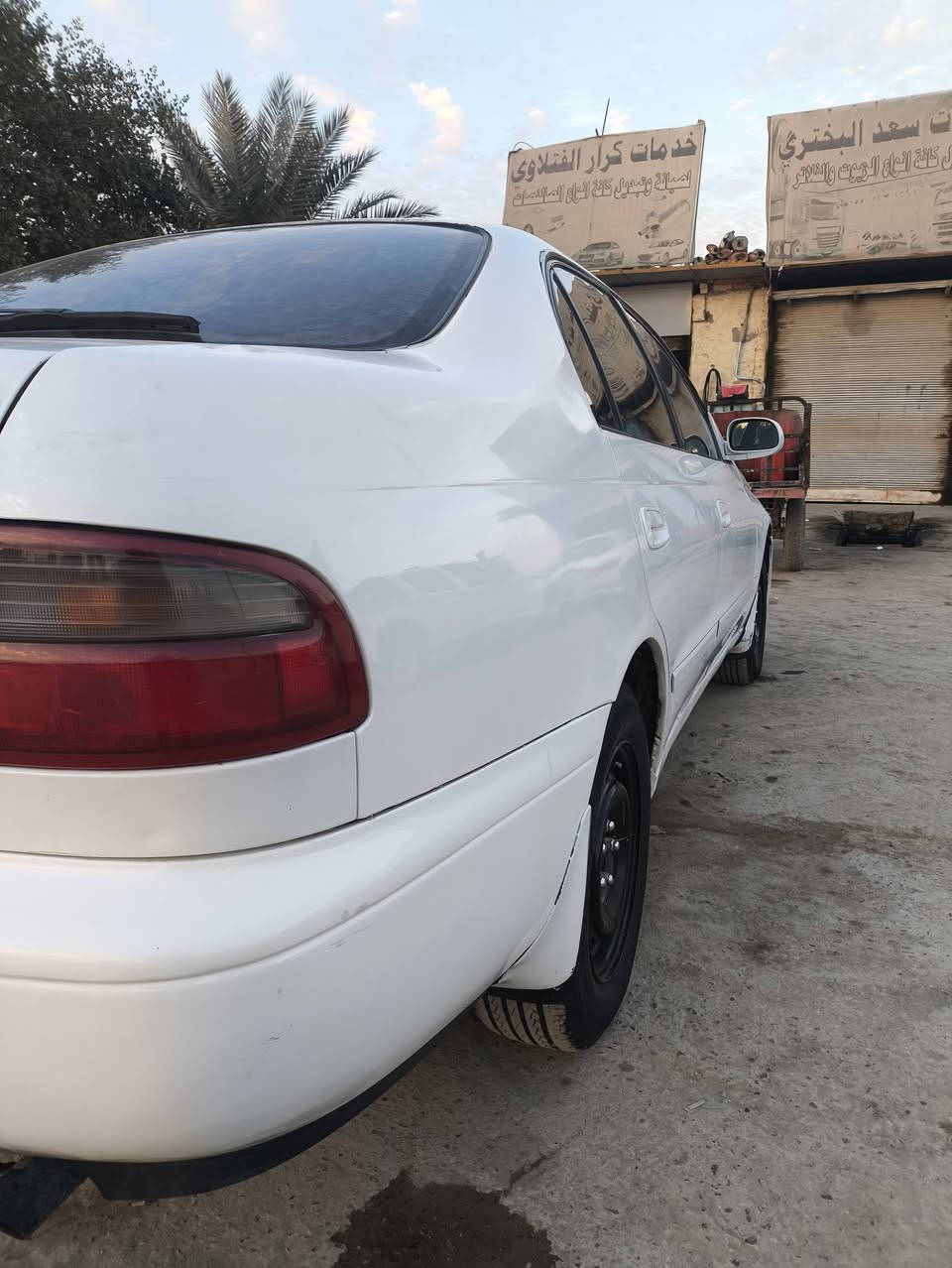 السلام عليكم كرونه للبيع رقم نجف بسمي مداورثاني يوم سياره بلاديه مكينه وكيرخيرمن الله تخم تايرباتري جديد حداديه حلوه مكفوله كص وحادث ونقل جثه مصبوغه جماليه فقط السعر 63 وبيه مجال قليل ***********غيرمتواجدعلفيس مكاني نجف
