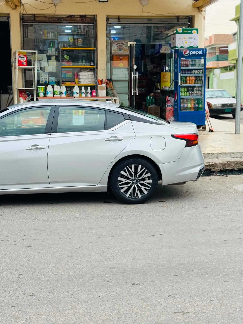 نيسان اولتيما موديل ٢٠٢٤ معارض مراوس اومباما او جارجر السياره شرط برغي ممبدل بيها من امريكا على ايدي قبق صندوك وجاملغ وباب كلير السياره فول فول ماعدا السلايت بصمه تشغيل عن بعد كشن سايق كهرباء مري قلاب نقاط عمياء تحديد مسار سياقه ذاتيه رادرات ماشيه ٦٠ كلشي بسمي وباقي التفاصيل اتصل ونتفاهم *********** او ***********
