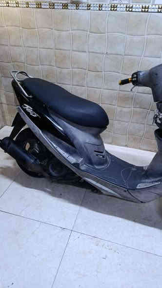 سلام عليكم دراجه ماكس قجمه حلو ونضيفه مكينه ما مفتوحه كفرات مختمه ويه المكينه شلعته تخبل وتمشي داكه عندي 105 
سعره 700وبيه مجال بسيط حك الجيه 
هاذا رقمي /*********** فقط واتساب
